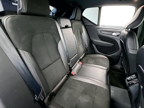Used 2020 Volvo XC40 T5 R-Design AWD/4WD image 31