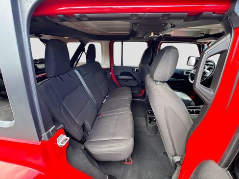 Certified 2022 Jeep Wrangler Unlimited Sahara AWD/4WD image 32