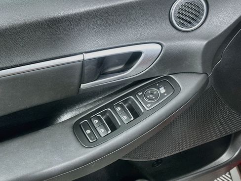 Used 2025 Hyundai Sonata SEL FWD image 15