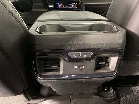 Used 2024 GMC Sierra 2500 AT4X AWD/4WD image 31