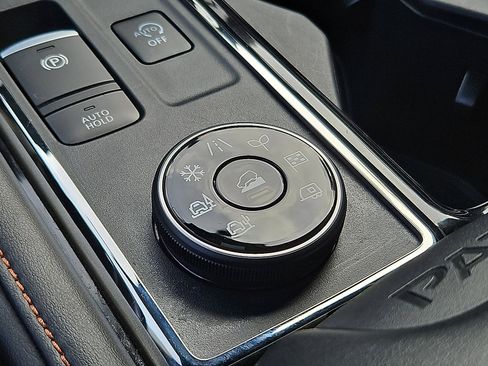 Certified 2024 Nissan Pathfinder Rock Creek image 24