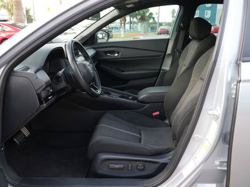 Used 2023 Honda Accord Sport image 7