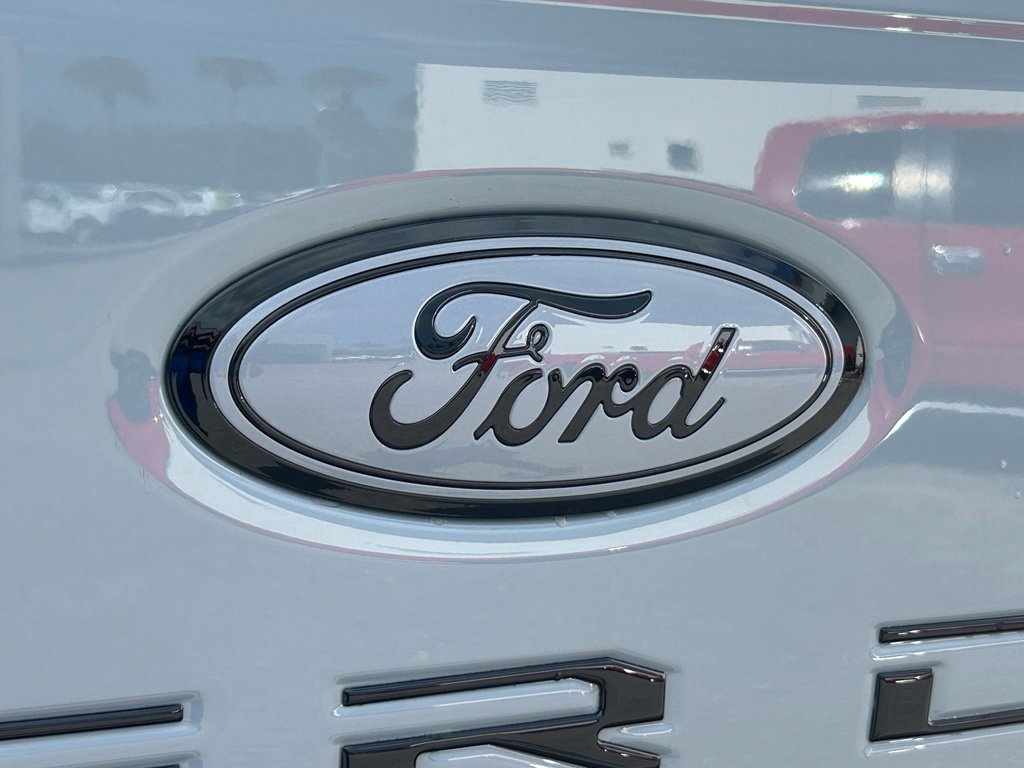 New 2026 Ford F250 Lariat w/ Black Appearance Package AWD/4WD image 24