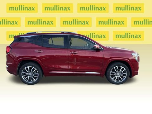 Used 2024 GMC Terrain Denali AWD/4WD image 12