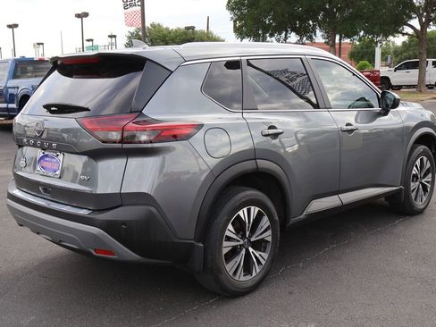 Used 2023 Nissan Rogue SV w/ SV Premium B Package FWD image 13