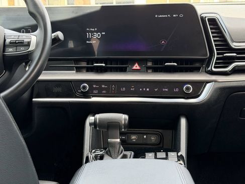 Used 2024 Kia Sportage EX FWD image 15