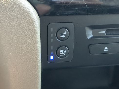 Used 2020 Honda Pilot Elite image 22