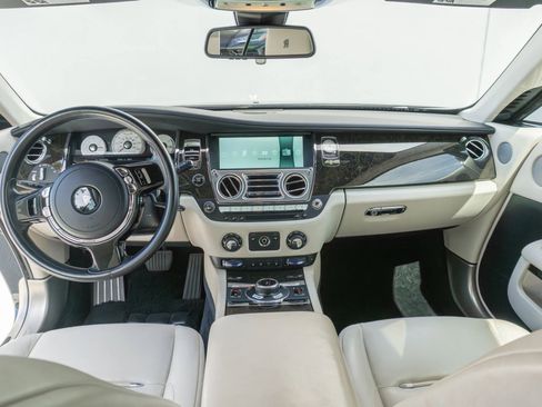 Used 2016 Rolls-Royce Wraith RWD image 15