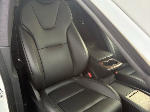 Used 2021 Tesla Model X Long Range image 15