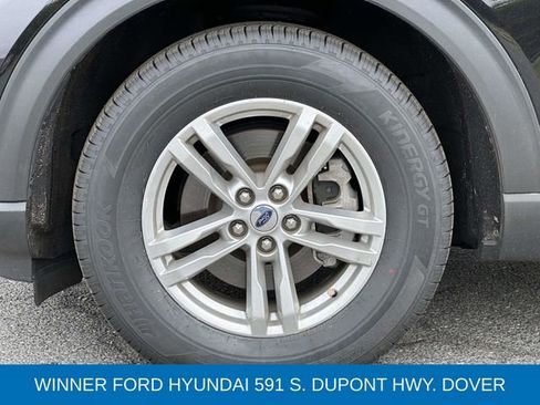 Certified 2023 Ford Explorer XLT RWD image 9