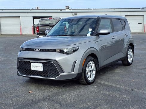 Used 2024 Kia Soul LX w/ Option Group 015 image 2