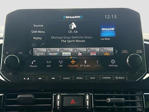 Used 2023 Nissan Pathfinder SL image 29