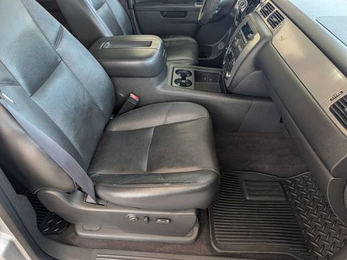 Used 2012 Chevrolet Silverado 2500 LTZ w/ LTZ Plus Package AWD/4WD image 20