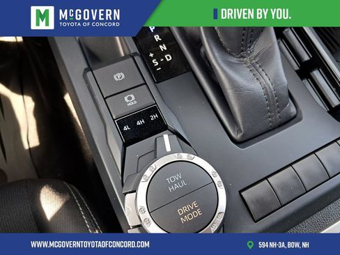 Used 2025 Toyota Tacoma TRD Sport AWD/4WD image 27