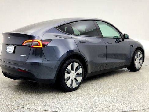 Used 2021 Tesla Model Y Long Range image 5
