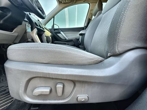 Used 2015 Subaru Forester 2.5i Premium AWD/4WD image 12