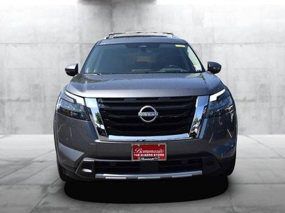 New 2025 Nissan Pathfinder Platinum w/ Cargo Package