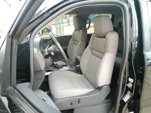 Used 2022 Nissan Frontier SV RWD image 15