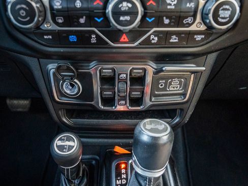 Used 2021 Jeep Wrangler Unlimited Sahara w/ Cold Weather Group image 33