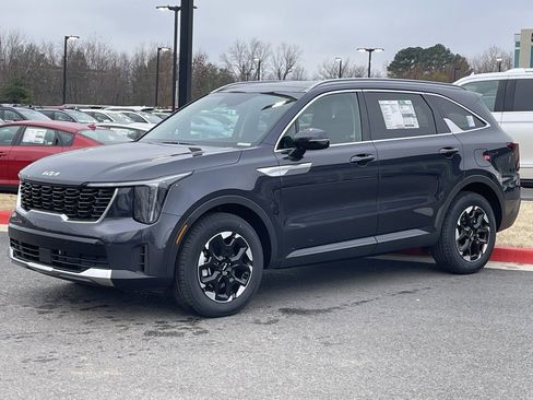 New 2026 Kia Sorento S image 2