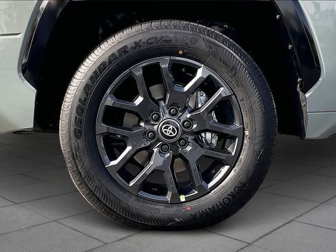 New 2026 Toyota Tundra Platinum AWD/4WD image 11