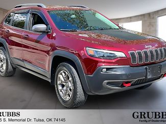 Used 2020 Jeep Cherokee Trailhawk w/ Cold Weather Group AWD/4WD video 1