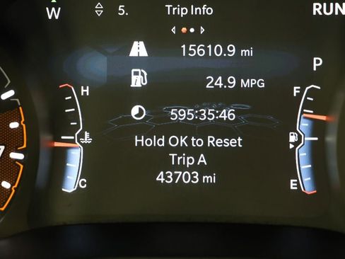 Used 2024 Jeep Compass Trailhawk image 18