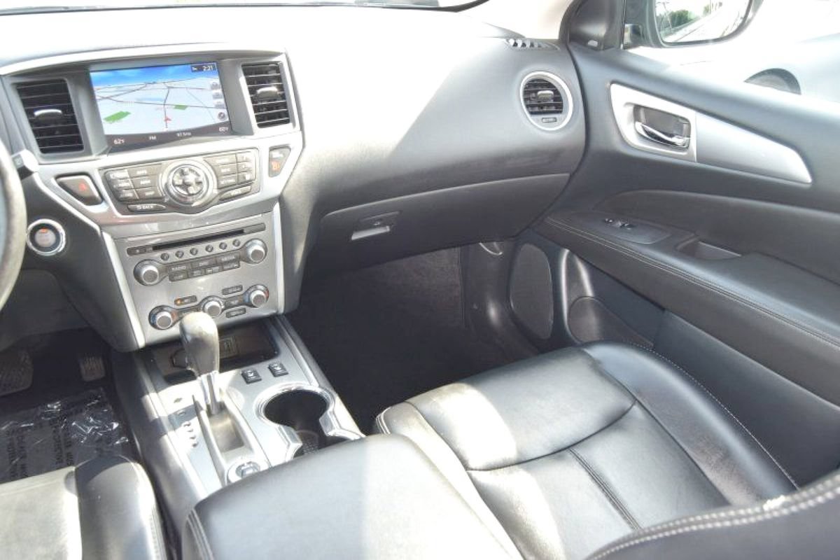 Used 2019 Nissan Pathfinder SL AWD/4WD image 30