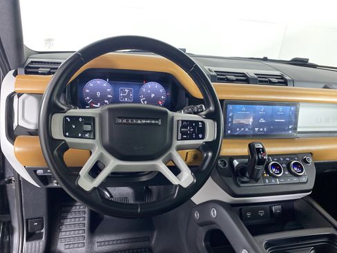 Used 2023 Land Rover Defender 90 X-Dynamic SE image 48