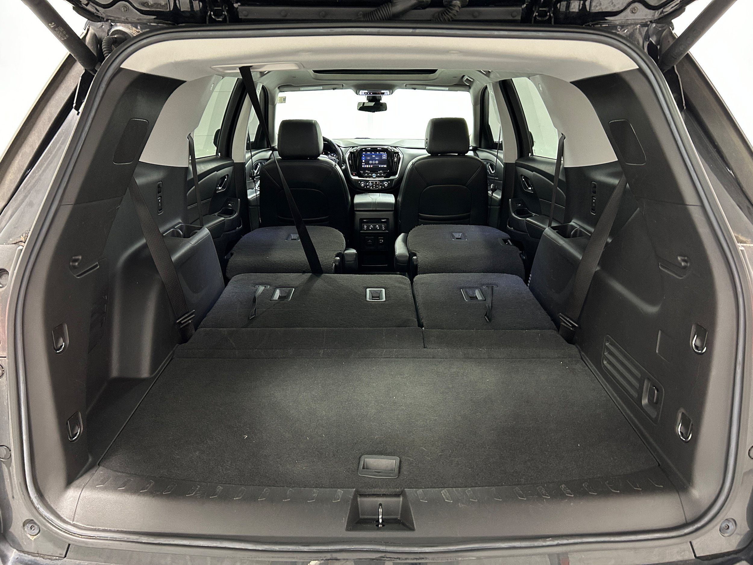 Used 2021 Chevrolet Traverse Premier w/ Redline Edition AWD/4WD image 38