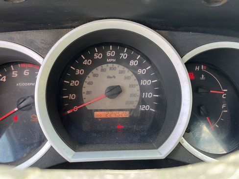 Used 2007 Toyota Tacoma 4x4 Regular Cab image 9