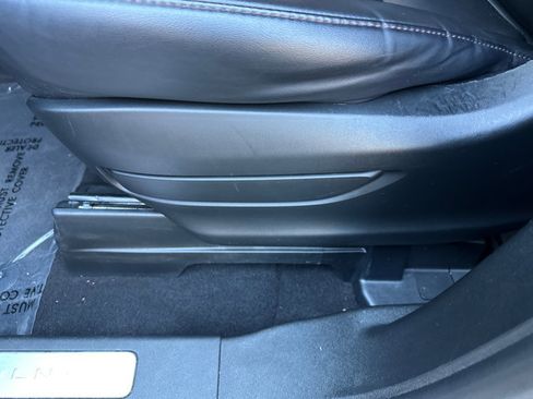 Used 2024 Lincoln Aviator AWD image 27