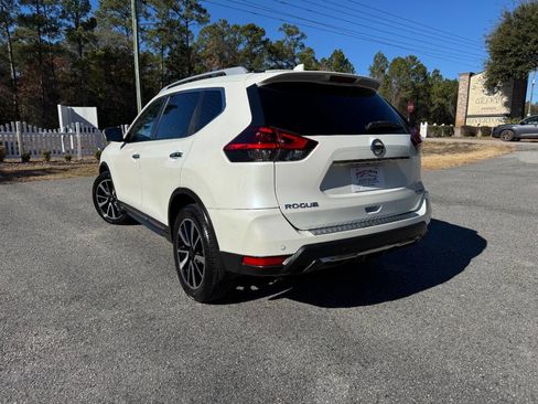 Used 2019 Nissan Rogue SL w/ Premium Package image 32