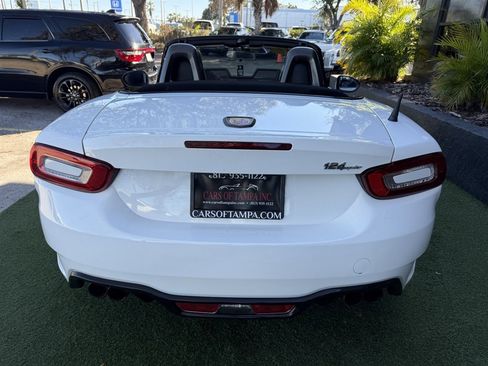 Used 2017 FIAT 124 Spider Abarth image 5