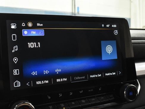 Used 2023 Chevrolet Colorado LT w/ LT Convenience Package II image 18