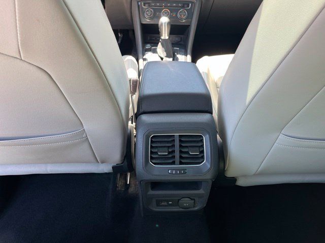Used 2018 Volkswagen Tiguan SEL Premium FWD image 17