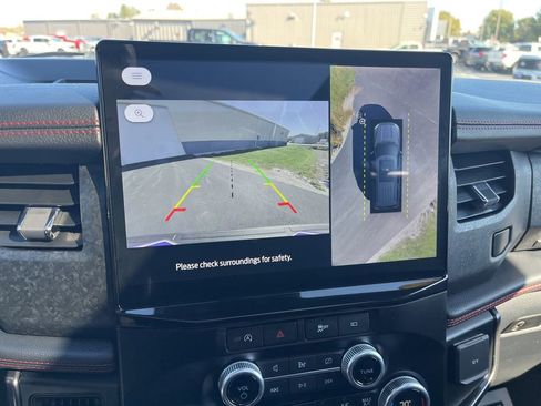 Used 2024 Ford Expedition Max Limited image 25