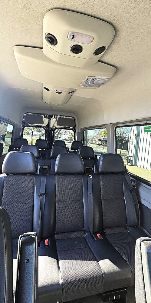 Used 2016 Mercedes-Benz Sprinter 2500 image 9