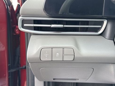 Used 2024 Hyundai Elantra SEL image 30