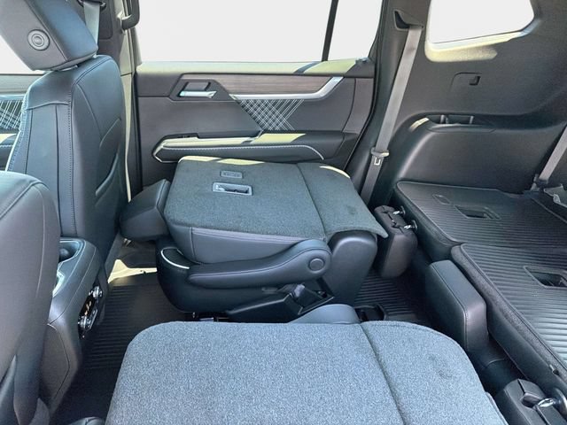 New 2026 GMC Acadia Denali w/ Super Cruise Package AWD/4WD image 12