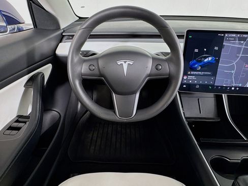 Used 2020 Tesla Model 3 Long Range image 4