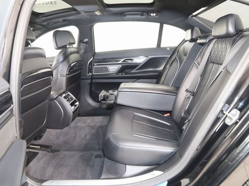 Used 2022 BMW 750i xDrive w/ M Sport Package image 64