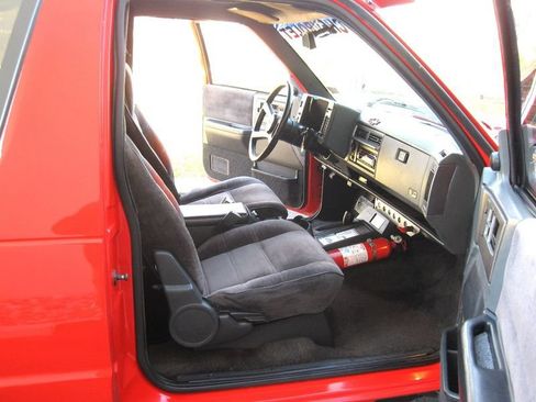 Used 1991 Chevrolet S10 Pickup 4WD 2-Door image 36