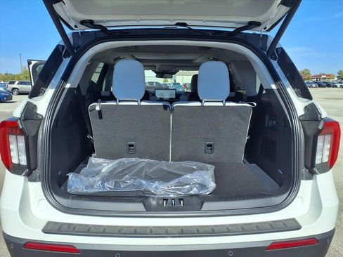 New 2026 Ford Explorer Platinum w/ LUX Leather Package image 22