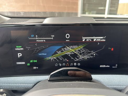 Used 2023 Nissan Ariya image 18