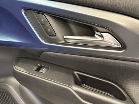New 2026 Chevrolet Equinox EV LT FWD image 24
