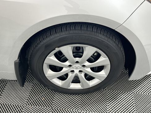 Used 2025 Toyota Corolla LE FWD image 11