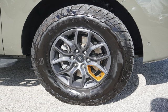 Used 2025 Ford Expedition Tremor AWD/4WD image 40