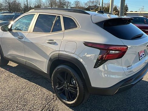 New 2026 Chevrolet Trax ACTIV w/ Sunroof Package image 7