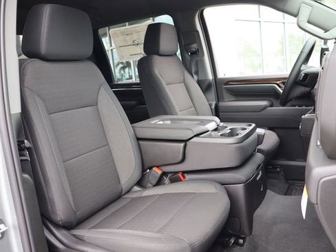 New 2026 GMC Sierra 3500 SLE image 23